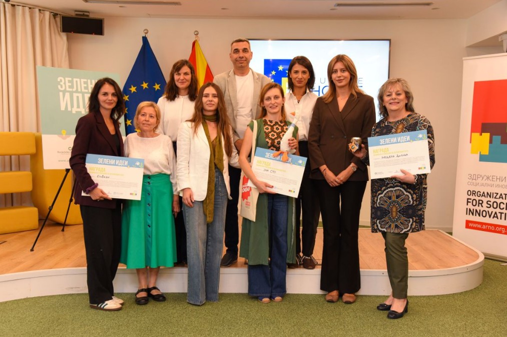 ПОБЕДНИЧКИ ИДЕИ ЗА 2025 – Пилинг крема од кафе, играчки со сено, мед со лековити билки ПОБЕДНИЧКИ ИДЕИ ЗА 2025 – Пилинг крема од кафе, играчки со сено, мед со лековити билки