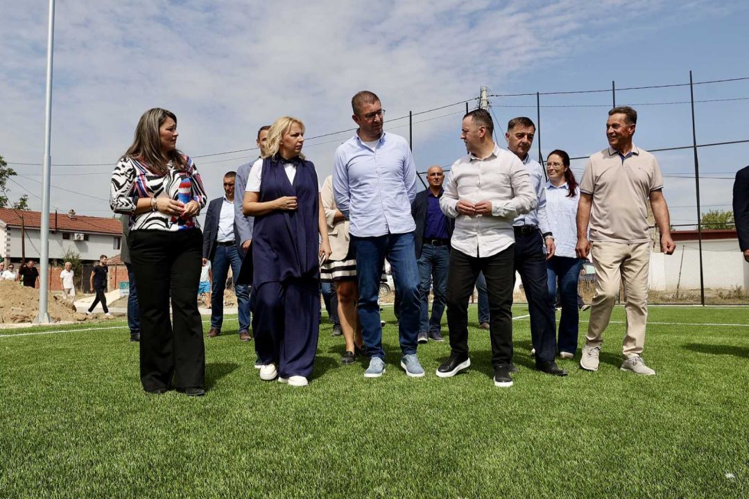 МИЦКОСКИ ВО ГАЗИ БАБА Поддржуваме проекти без разлика на политичка припадност