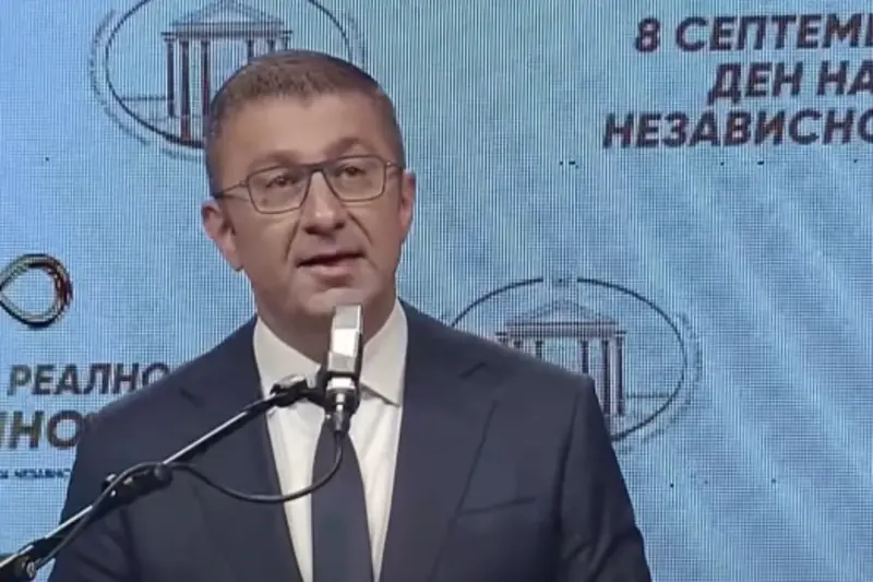 ПО СКАНДАЛОТ СО ИПАРД, ПРЕМИЕРОТ ДЕЦИДЕН „Сѐ ќе се истражи и секој вклучен ќе одговара“ ПО СКАНДАЛОТ СО ИПАРД, ПРЕМИЕРОТ ДЕЦИДЕН „Сѐ ќе се истражи и секој вклучен ќе одговара“