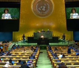 СИЉАНОВСКА-ДАВКОВА ВО ПРАЗНАТА САЛА НА ОН Македонија ја осудува Русија за војната во Украина која ја загрозува меѓународната безбедност