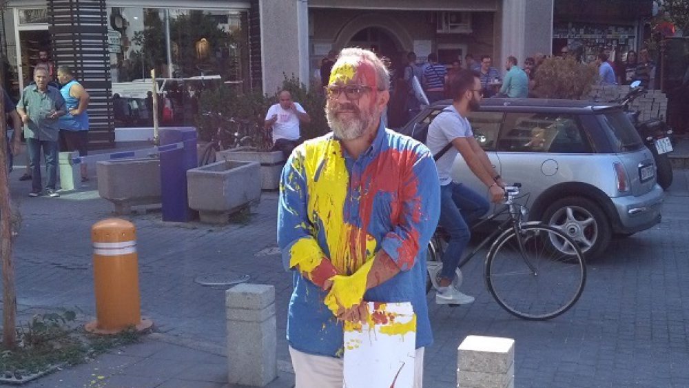 ГЕРОСКИ ПРОФЕСОР ПО ЕТИКА ПРЕМАЧКАН СО СИТЕ БОИ – Удира по ИРЛ, молчи за олигарсите и мафијата