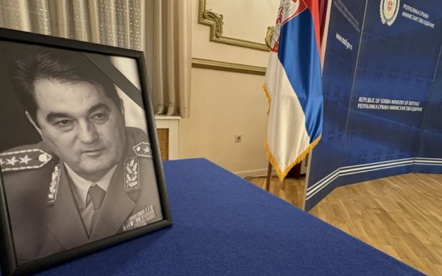 ГЕНЕРАЛОТ ЗАМИНА – Павковиќ погребан во Алејата на заслужните граѓани