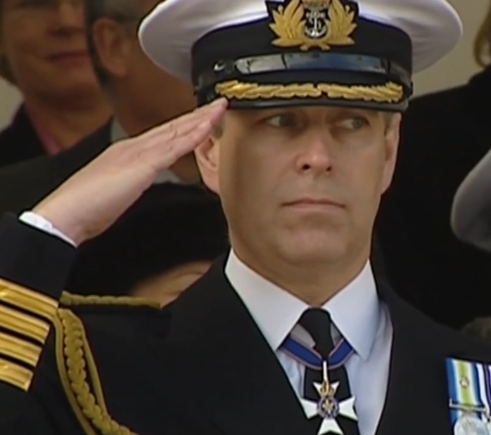 ПРИНЦОТ ЕНДРУ СЕ ПРЕДАВА Јорк останува без војвода ПРИНЦОТ ЕНДРУ СЕ ПРЕДАВА Јорк останува без војвода