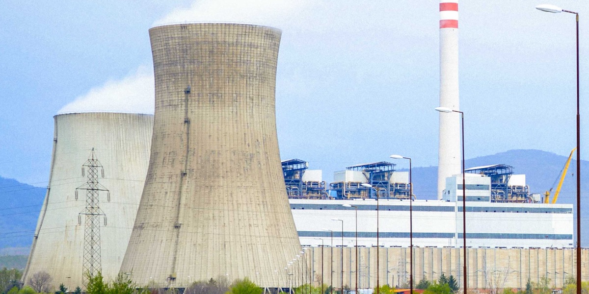 ВОЗИЛА, СТАНОВИ И МИЛИОНИ ДЕНАРИ БЛОКИРАНИ Србија и Македонија замрзнаа имот и средства поврзани со истрагата за злоупотреби во РЕК Битола