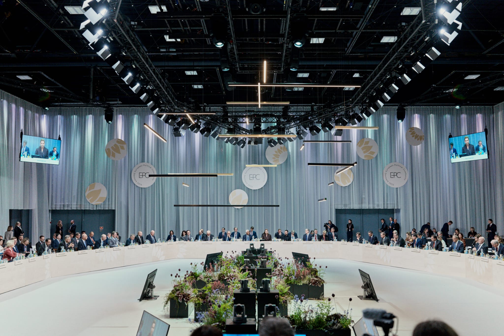 СИЉАНОВСКА – ДАВКОВА ОД КОПЕНХАГЕН Ако ЕУ сака да биде геополитичка унија, не смее да го остави Западен Балкан во геополитички вакуум