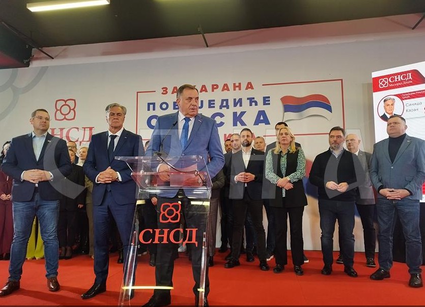 ДОДИК ПРОГЛАСИ ПОБЕДА НА КАРАН Политички има не еден, туку два Додика