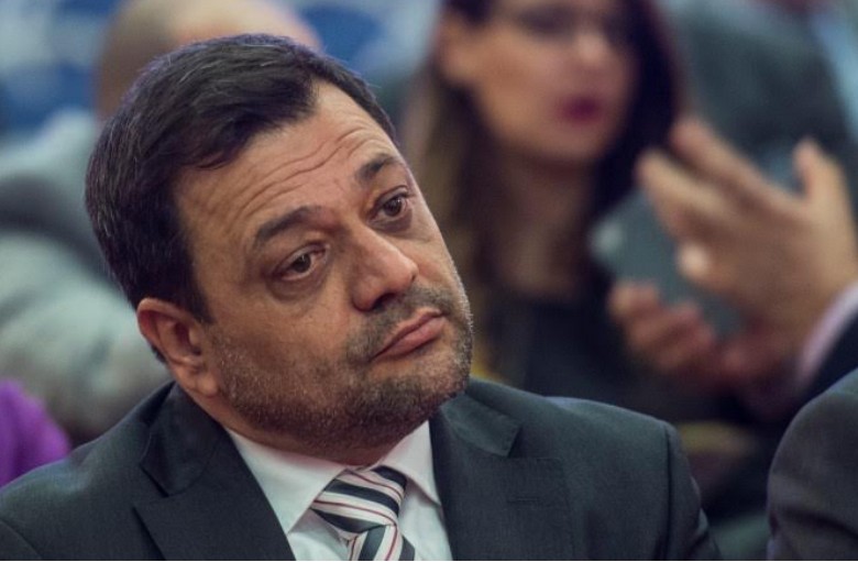 КОЧО ДАВА 1,5 МИЛИОНИ ДОЛАРИ – Кој ќе му ги тргне санкциите на САД КОЧО ДАВА 1,5 МИЛИОНИ ДОЛАРИ – Кој ќе му ги тргне санкциите на САД