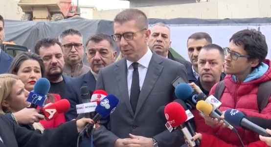 ОБЈАВЕН ПОВИКОТ ЗА СТУДЕНТСКИ ЕЛЕКТРОНСКИ УРЕДИ – Мицкоски ги повика студентите да аплицираат