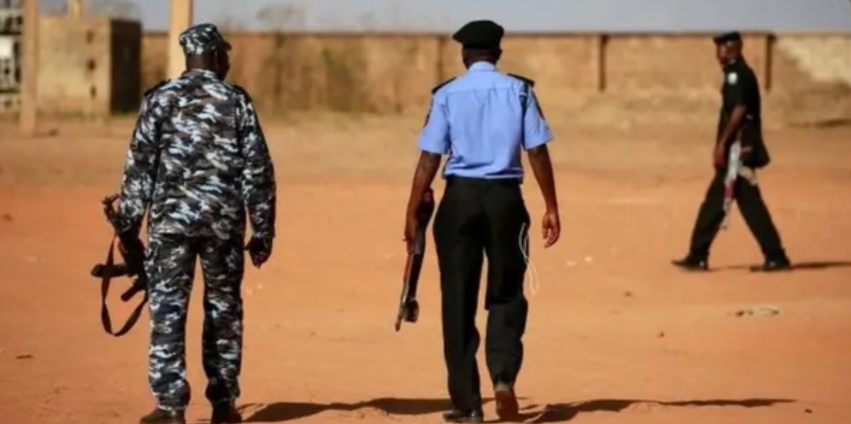 КИДНАПИРАНИ 303 УЧЕНИЦИ И 12 НАСТАВНИЦИ ВО НИГЕР Ниту една група не презела одговорност