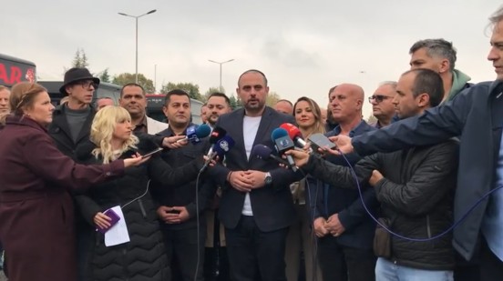 ПРИВАТНИТЕ ПРЕВОЗНИЦИ СЕ ВРАЌААТ НА УЛИЦИТЕ – 55 автобуси стартуваат од понеделник