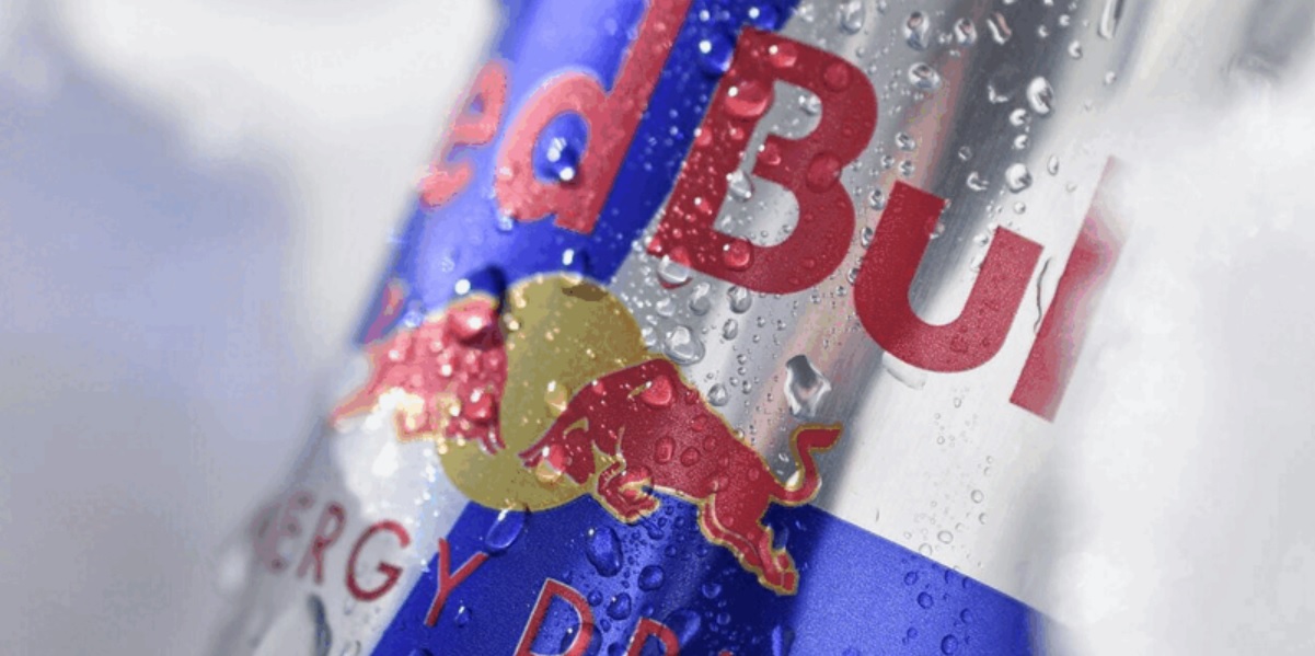 ЕВРОПСКАТА КОМИСИЈА ОТВОРИ ИСТРАГА ПРОТИВ „РЕД БУЛ“ Се сомничи дека ја злоупотребила својата доминантна позиција на пазарот ЕВРОПСКАТА КОМИСИЈА ОТВОРИ ИСТРАГА ПРОТИВ „РЕД БУЛ“ Се сомничи дека ја злоупотребила својата доминантна позиција на пазарот