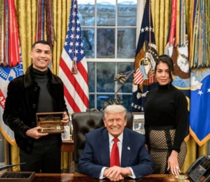 СРЕДБА НА ВРВОТ Роналдо и Трамп во Белата куќа