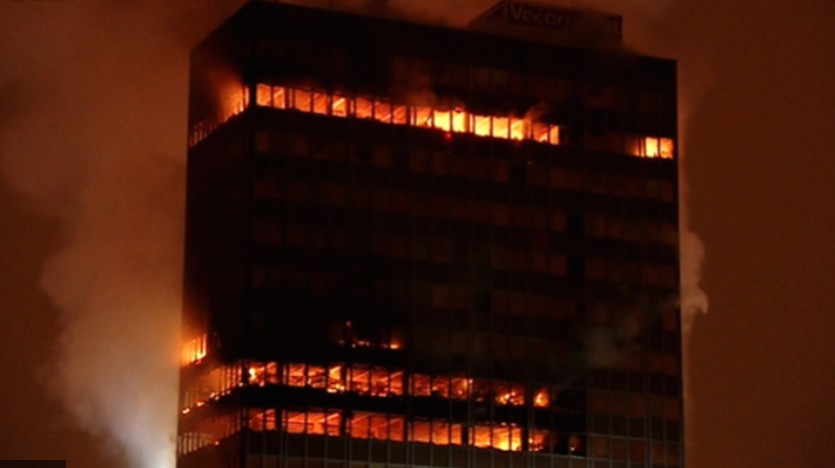 ГРУПА ТИНЕЈЏЕРИ ЈА ЗАПАЛИЈА ЛЕГЕНДАРНАТА ЗГРАДА ВО ЗАГРЕБ – Полицијата трага по виновниците