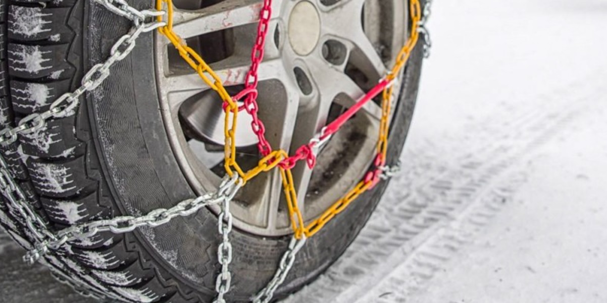 ОД 15 НОЕМВРИ ЗАДОЛЖИТЕНО ПОСЕДУВАЊЕ ЗИМСКА ОПРЕМА МВР со апел до возачите да ја почитуваат обврската ОД 15 НОЕМВРИ ЗАДОЛЖИТЕНО ПОСЕДУВАЊЕ ЗИМСКА ОПРЕМА МВР со апел до возачите да ја почитуваат обврската