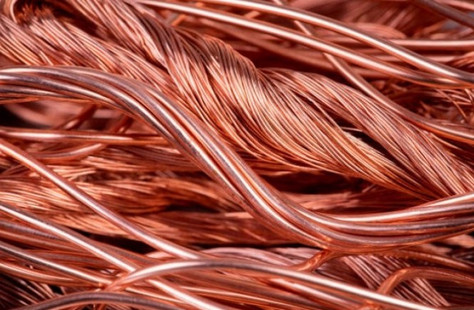 БАКАРОТ ГО ПРОБИ ПРАГОТ ОД 12.000 ДОЛАРИ Ново „индустриско злато“ БАКАРОТ ГО ПРОБИ ПРАГОТ ОД 12.000 ДОЛАРИ Ново „индустриско злато“