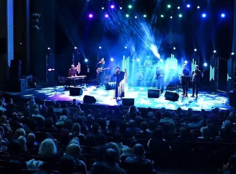 ПРВ ХРВАТСКИ БЕНД НА БИТОЛСКАТА СЦЕНА Нина Ќориќ ѝ оддаде чест на Есма Реџепова