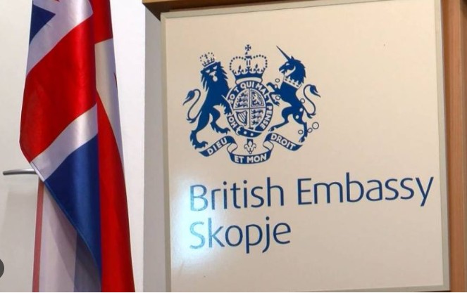 ДЕМАНТ ОД БРИТАНСКАТА АМБАСАДА Нема договор за мигрантски кампови во Македонија ДЕМАНТ ОД БРИТАНСКАТА АМБАСАДА Нема договор за мигрантски кампови во Македонија