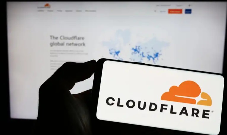 ИНТЕРНЕТ ВО ХАОС Паѓаат сајтови кои користат Cloudflare