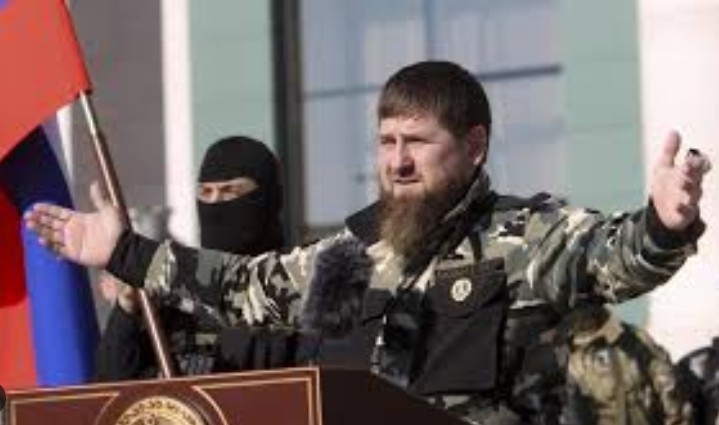 ПО ДРОН НАПАДОТ НА ГРОЗНИ КАДИРОВ БЕСНЕЕ – Зеленски, подготви се доаѓа одмаздата