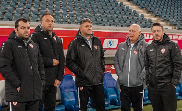 НАЈДОСКИ И НОВЕСКИ ПРОТИВ АНГЕЛОВСКИ – Тргни ја суетата и личните фрустрации, репрезентацијата е на прво место НАЈДОСКИ И НОВЕСКИ ПРОТИВ АНГЕЛОВСКИ – Тргни ја суетата и личните фрустрации, репрезентацијата е на прво место