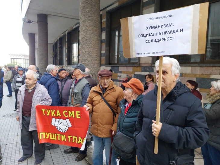 МИЦКОСКИ ВО ОДБРАНА НА ЛИНЕАРНОТО ЗГОЛЕМУВАЊЕ – Што ќе одлучи Уставниот суд