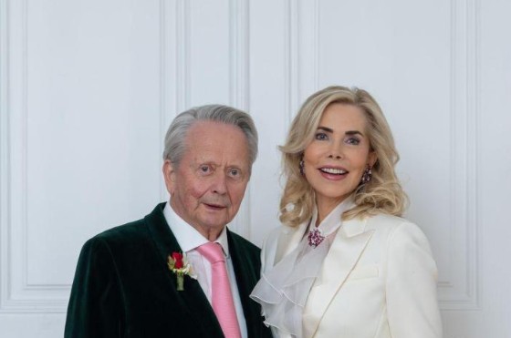 ГЛАВНИОТ НА ПОРШЕ НА 82 ГОДИНИ СТАПИ ВО ЧЕТВРТИ БРАК – Изабраничката е 62.годишната Габриела Лајнинген ГЛАВНИОТ НА ПОРШЕ НА 82 ГОДИНИ СТАПИ ВО ЧЕТВРТИ БРАК – Изабраничката е 62.годишната Габриела Лајнинген