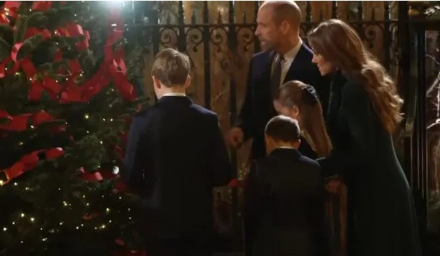 КЕЈТ МИДЛТОН ВПЕЧАТЛИВО – Блесна на божиќниот концерт пред Вестминстерската опатија