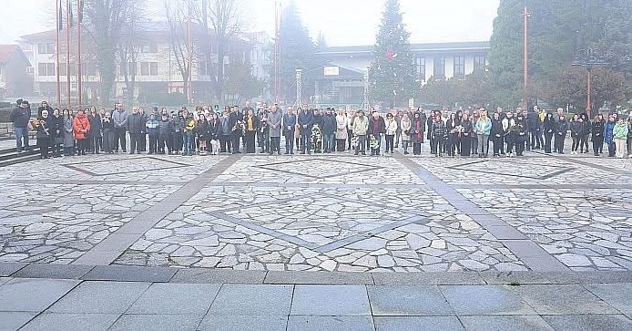 116 ГОДИНИ ОД РАЃАЊЕТО НА НИКОЛА ВАПЦАРОВ Неговиот живот и дело чествувани во Пиринска Македонија 116 ГОДИНИ ОД РАЃАЊЕТО НА НИКОЛА ВАПЦАРОВ Неговиот живот и дело чествувани во Пиринска Македонија