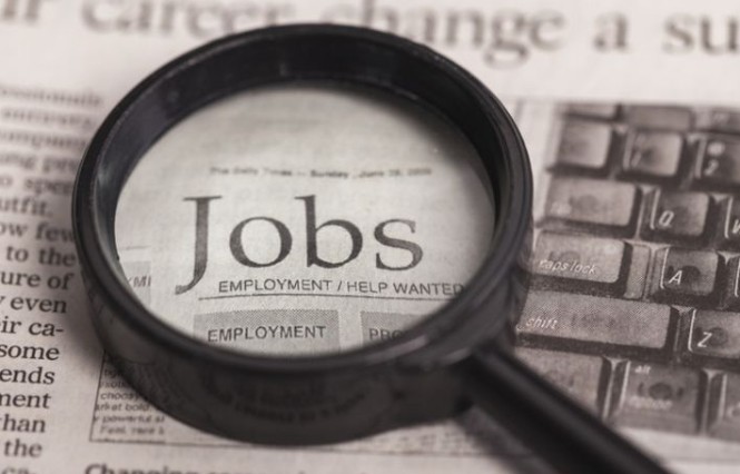 РАСТ НА НЕФОРМАЛНОТО ВРАБОТУВАЊЕ Над 100 илјади работат нерегистрирано РАСТ НА НЕФОРМАЛНОТО ВРАБОТУВАЊЕ Над 100 илјади работат нерегистрирано