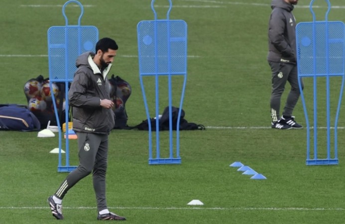 НОВО ПОГЛАВЈЕ НА БЕРНАБЕУ – Арбелоа седна на жешката клупа на Реал НОВО ПОГЛАВЈЕ НА БЕРНАБЕУ – Арбелоа седна на жешката клупа на Реал