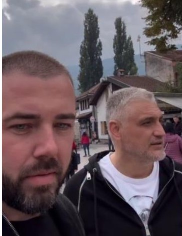 ЖИЕВАТ ЗАЕДНО – Александар откри дека е 16 години помлад од Чеда