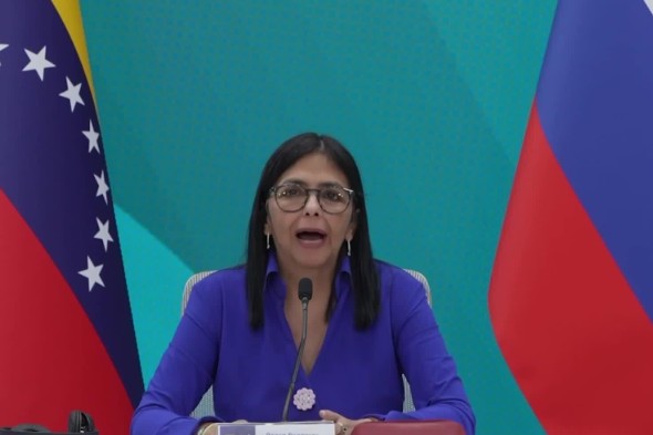 ПОТПРЕТСЕДАТЕЛКАТА НА ВЕНЕЦУЕЛА ГО СВИКА СОВЕТОТ ЗА ОДБРАНА – Мадуро е единствениот легитимен претседател ПОТПРЕТСЕДАТЕЛКАТА НА ВЕНЕЦУЕЛА ГО СВИКА СОВЕТОТ ЗА ОДБРАНА – Мадуро е единствениот легитимен претседател