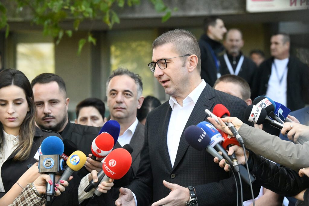 МИЦКОСКИ ЗАДОВОЛЕН – Првпат ваучерите за студенти целосно искористени МИЦКОСКИ ЗАДОВОЛЕН – Првпат ваучерите за студенти целосно искористени