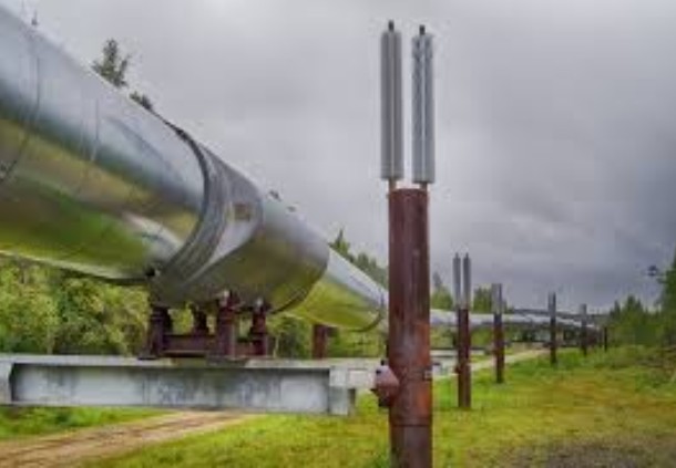 НОВ ЕНЕРГЕТСКИ ИМПУЛС – По 13 години, повторно тече нафта меѓу Солун и Скопје