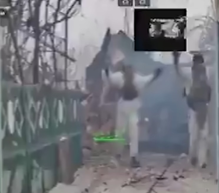 ИСТОРИСКИ ПРЕСВРТ ВО ВОЈУВАЊЕТО – Автономен робот зароби војници во Украина ИСТОРИСКИ ПРЕСВРТ ВО ВОЈУВАЊЕТО – Автономен робот зароби војници во Украина