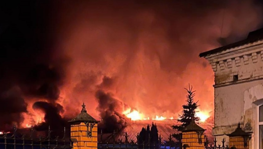 ГОЛЕМ НОЌЕН УКРАИНСКИ НАПАД СО ДРОНОВИ – Руски граѓани сведочат за повеќе оштетени згради