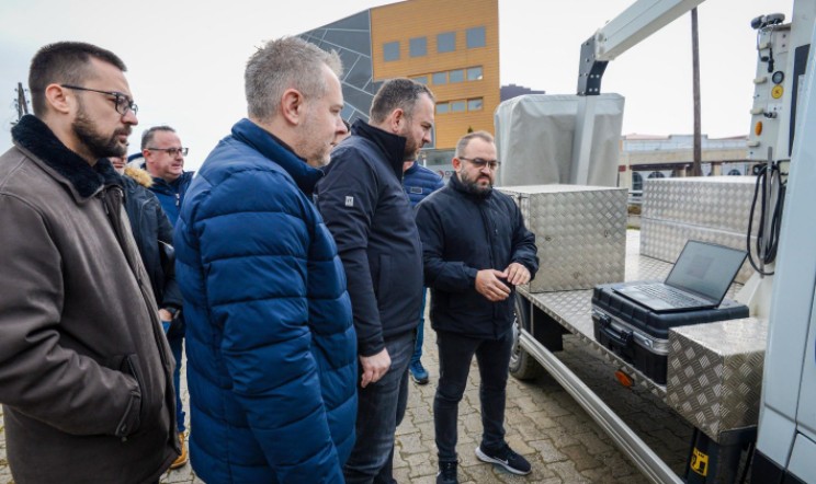 КАМЕРИ ШТО СПАСУВААТ ЖИВОТИ Нови мерки за безбедност во сообраќајот КАМЕРИ ШТО СПАСУВААТ ЖИВОТИ Нови мерки за безбедност во сообраќајот