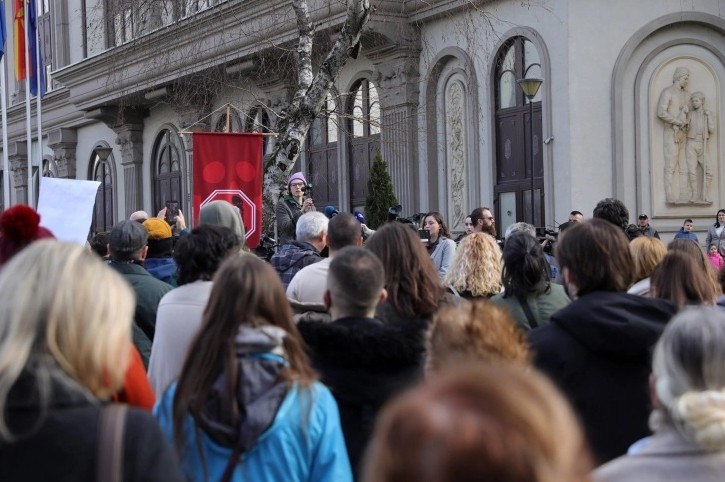 ПРОФИТ ЗА УСЈЕ, БОЛЕСТ ЗА НАРОДОТ – Протестен марш против загадувањето во Скопје ПРОФИТ ЗА УСЈЕ, БОЛЕСТ ЗА НАРОДОТ – Протестен марш против загадувањето во Скопје