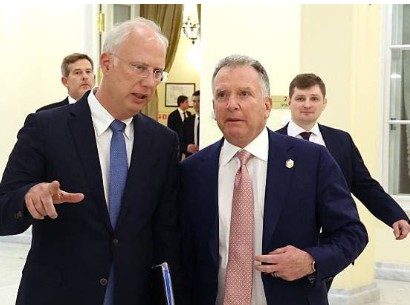 СРЕДБА ВО ДАВОС – Виткоф и Дмитриев остварија позитивен разговор за Украина