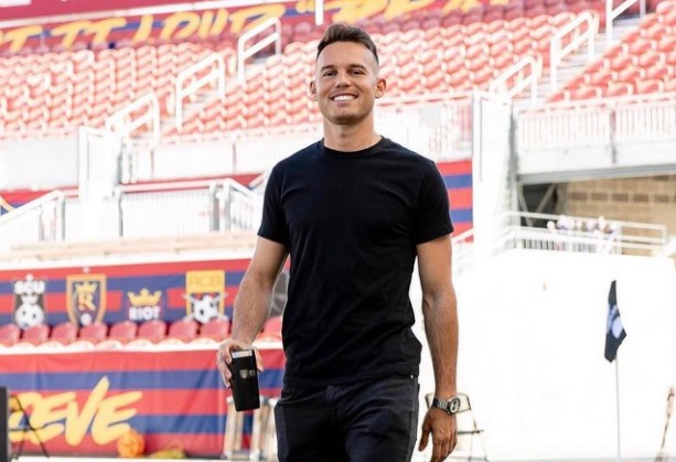 МУСОВСКИ ПРИСТИГНА ВО МАКЕДОНИЈА – Спремен да дебитира за фудбалската репрезентација