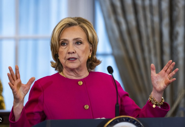 ХИЛАРИ КЛИНТОН – Досиејата за Епштајн се објавуваат премногу бавно