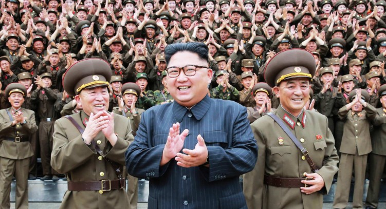 КИМ ЏОНГ УН – Границата со непријателот треба да биде цврста