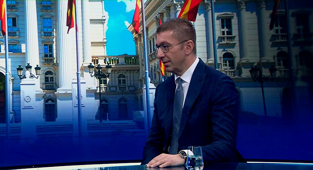 ПРЕМИЕРОТ ПОРАЧУВА – Јавноста ќе го држи за збор Филипче за обвинувањата за Груби ПРЕМИЕРОТ ПОРАЧУВА – Јавноста ќе го држи за збор Филипче за обвинувањата за Груби