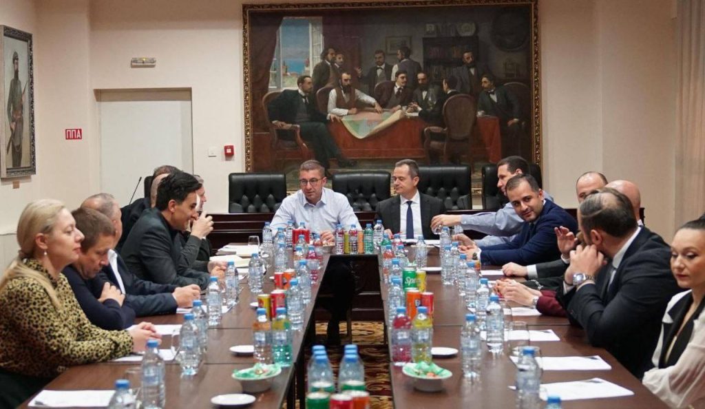 ИЗВРШНИОТ КОМИТЕТ СО ПРВИ ОДЛУКИ – Нови имиња и огласи за партиски функции