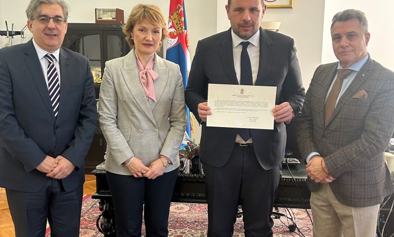 НОВИОТ КОНЗУЛ ВО БЕЛГРАД НЕ ЈА ПРИЗНАВА МАКЕДОНИЈА – Ваш кадар го предложи се вели во одговорот НОВИОТ КОНЗУЛ ВО БЕЛГРАД НЕ ЈА ПРИЗНАВА МАКЕДОНИЈА – Ваш кадар го предложи се вели во одговорот