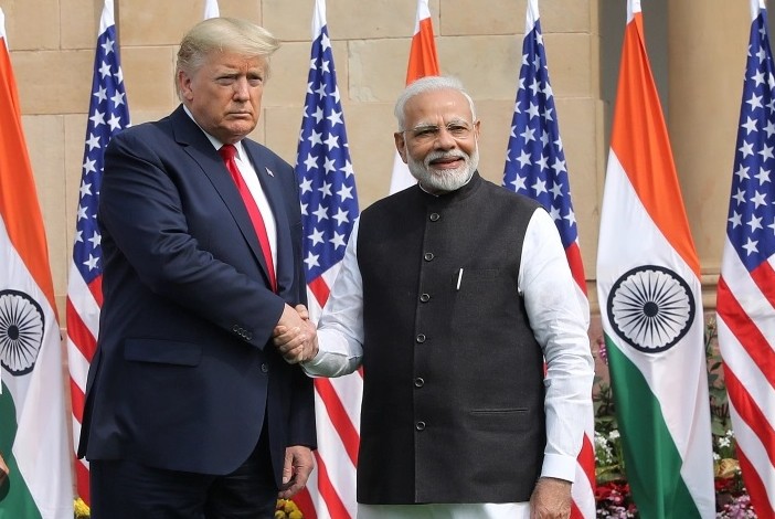 ИНДИЈА МЕНУВА КУРС – Ја запира руската нафта, ќе купува од САД