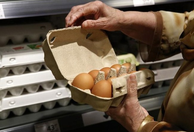 МАСЛОТО И ЈАЈЦАТА ДИВЕАТ НА ПАЗАРИТЕ – Мицкоски најави брутална контрола