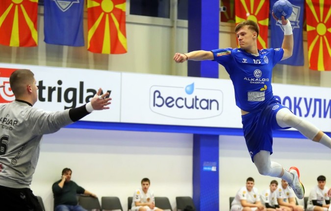 БОБАН ПОПОВСКИ ПОСТАВИ РЕКОРД – 37 гола во еден ракометен натпревар