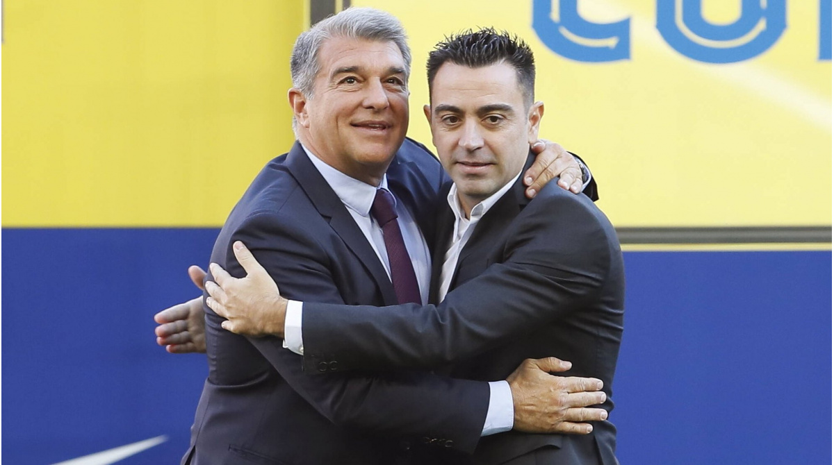 ЧАВИ ГО ОБВИНИ ЛАПОРТА – Тој го спречи враќањето на Меси во Барса