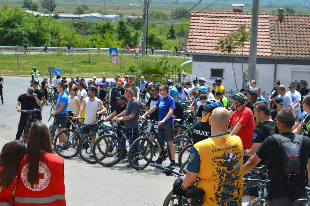 СО ВЕЛОСИПЕДИ ВО СПОМЕН НА ЖРТВИТЕ – 500 учесници на турата во Кочани СО ВЕЛОСИПЕДИ ВО СПОМЕН НА ЖРТВИТЕ – 500 учесници на турата во Кочани
